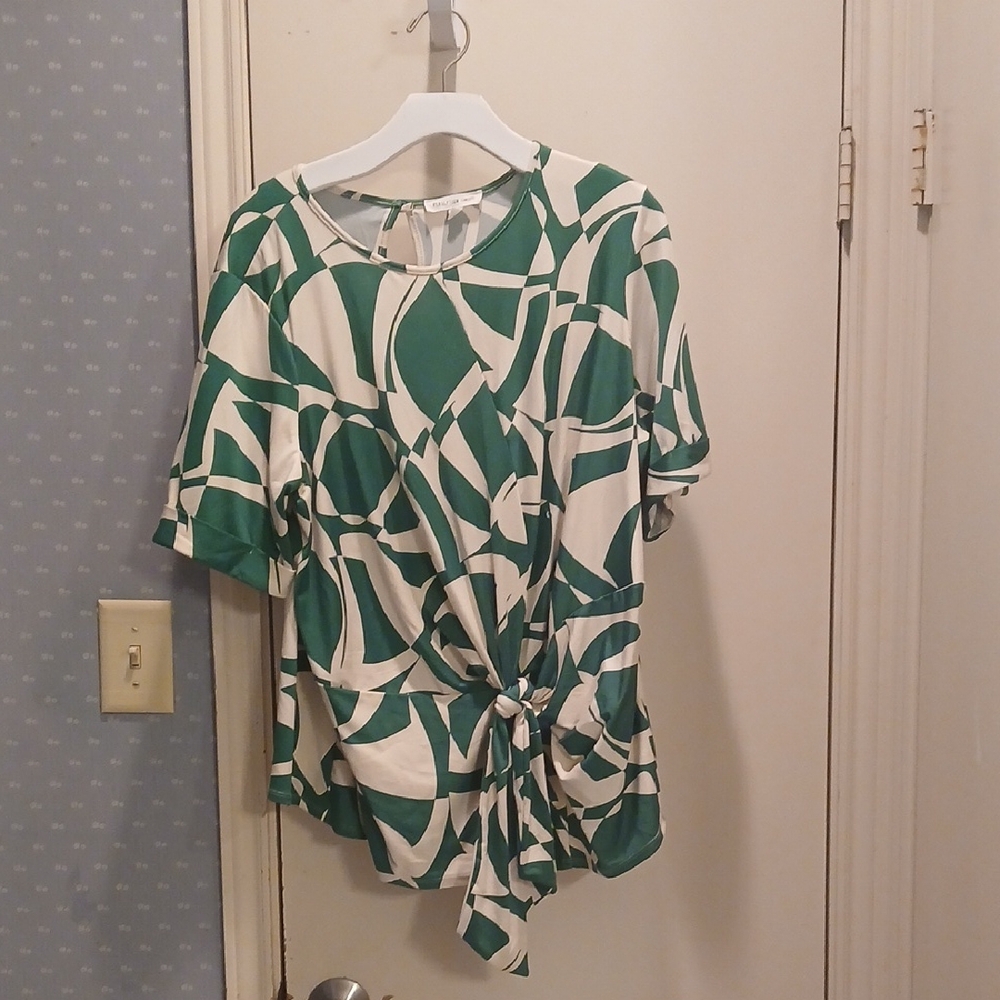 PerSeption Concept Green and Cream Patterned Blouse